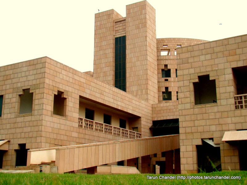 isb-hyderabad-image-23-02-2016_07_00_13_828